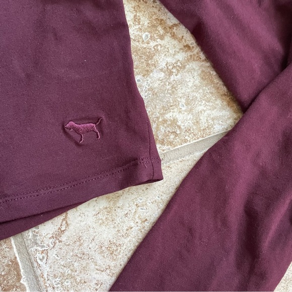 VS Pink Crop Top - Picture 2 of 3